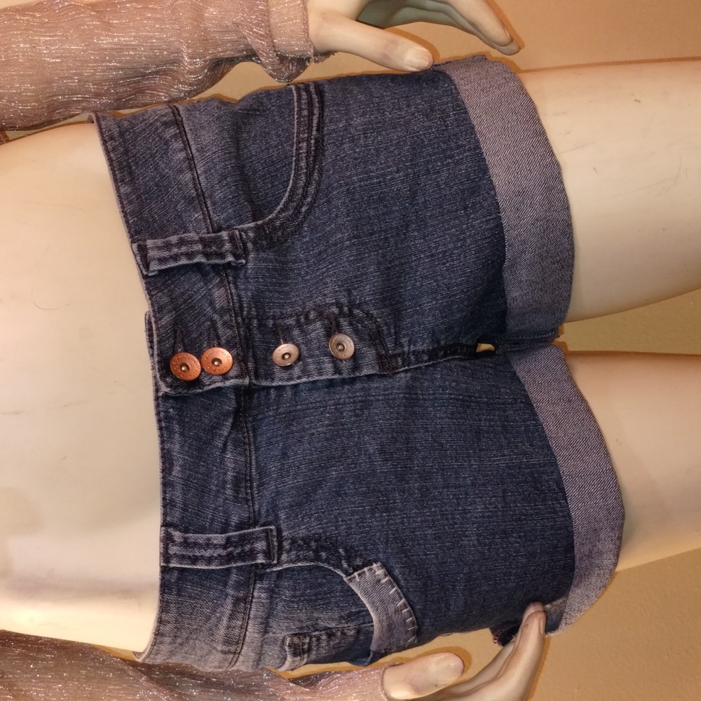 LEI Shorts